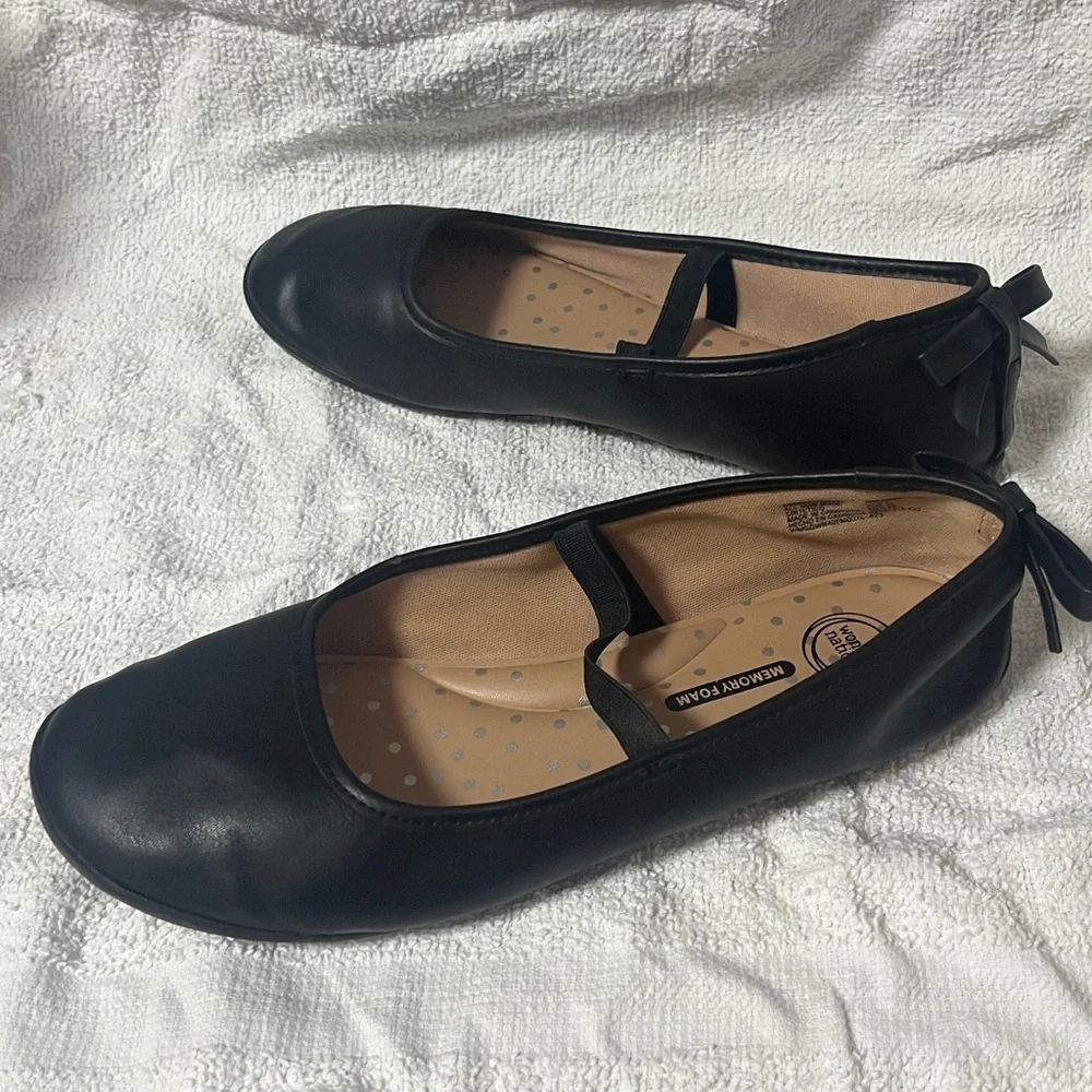 Wonder Nation girls Black Ballet Flats in size 4